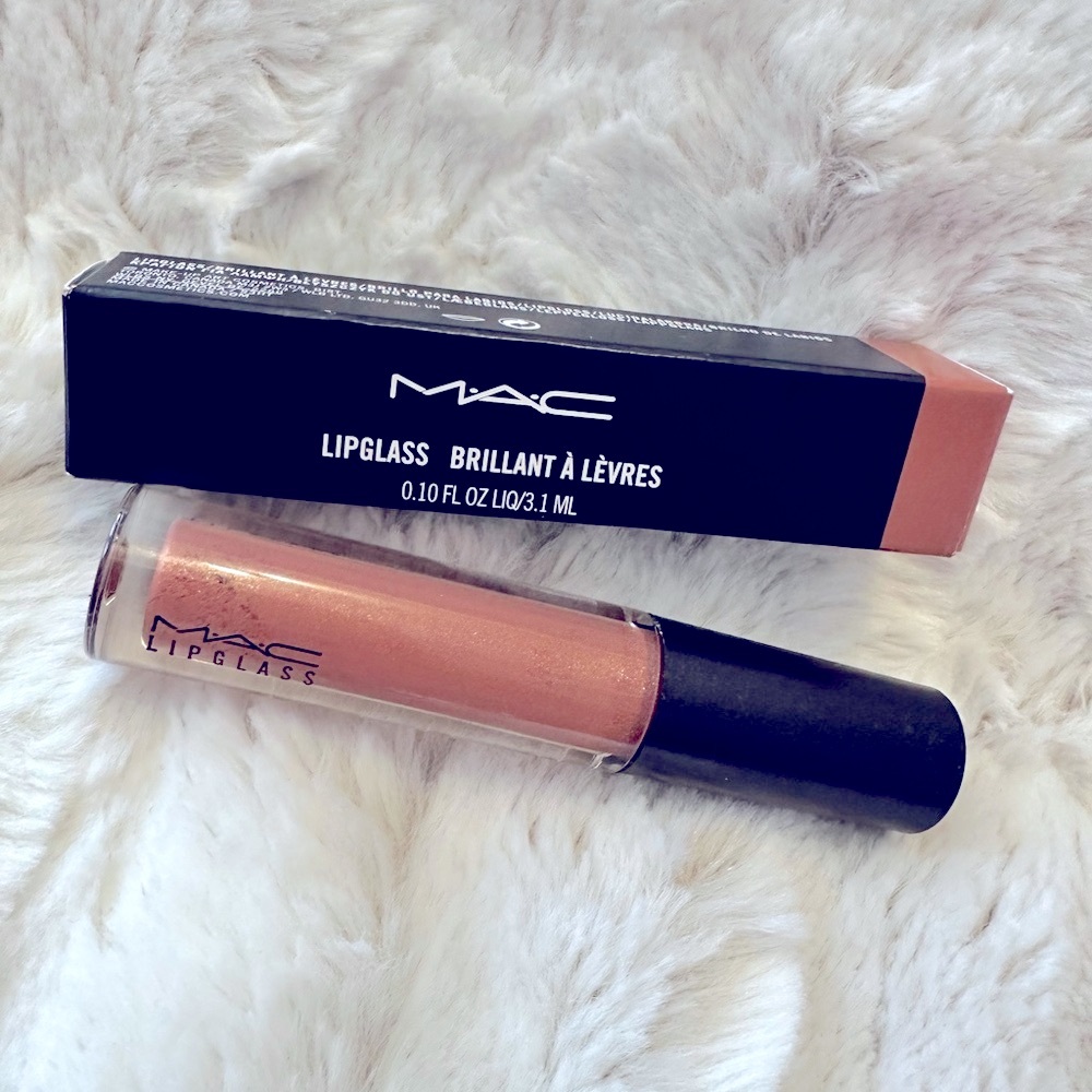 MAC Cosmetics Lipglass in 331 Beaux